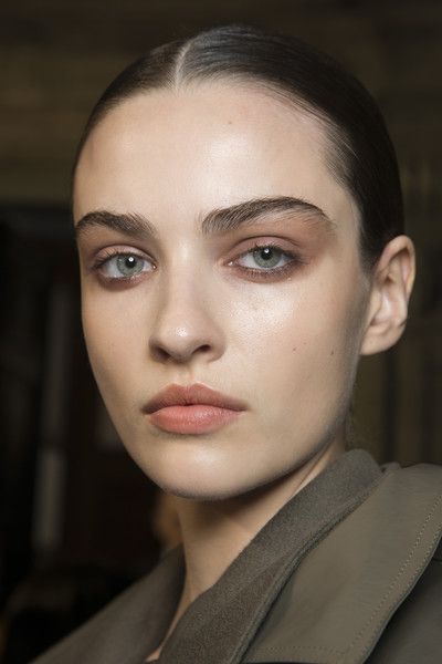 Smudgy Makeup, Fashion Week Makeup, Editorial Make-up, Eye Makeup Cut Crease, Fresh Makeup, Runway Makeup, Basic Makeup, Face References, Backstage Runway