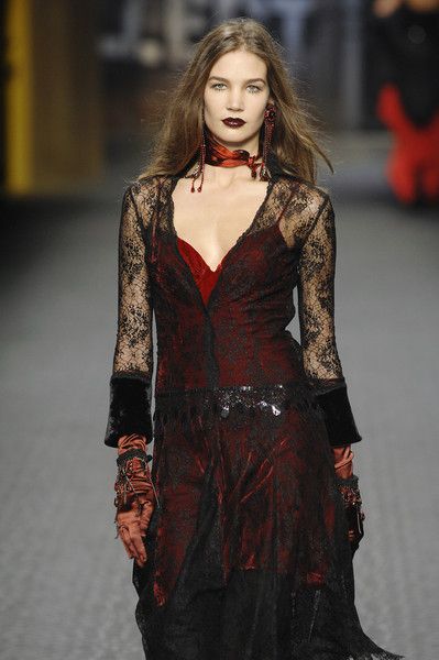 Vampire Haute Couture, Vampire Fashion Editorial, Mariella Burani, Vampire Style, Vampire Fashion, Witch Style, I See Red, Grunge Goth, Dark Fashion