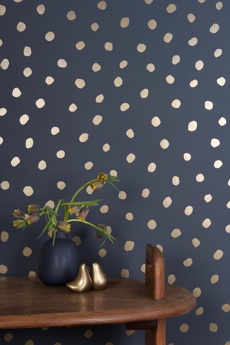 WANT : Irregular navy blue and gold polk dots. NOT WANT : having to pay $200USD for a 4.5 metre roll. Polka Dot Wallpaper, Dot Wallpaper, Sun Wallpaper, Tapete Gold, Polka Dot Walls, Navy Wallpaper, Dots Wallpaper, Wallpaper Tumblr, Wallpaper Accent Wall