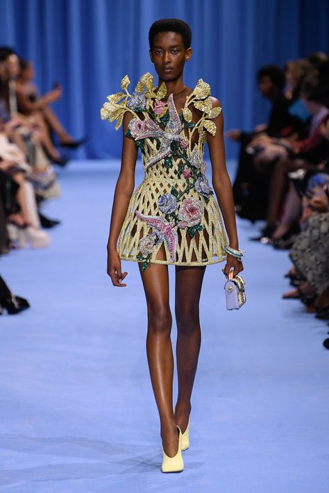 Balmain RTW Spring 2024 [PHOTOS] – WWD Balmain Runway, Runway Fashion Couture, Costume Institute, Modern Trend, Flower Dress, Spring 2024, Mini Dresses, Fashion Sketches, Spring Collection