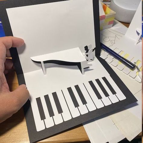 Paper Piano, Origami Architecture, Birthday Card Craft, Card Folds, Bday Cards, Piano Player, Card Envelopes, Creative Cards, Card Craft