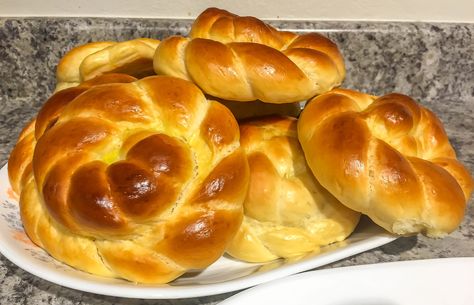 A strange lady gave me the perfect recipe for Challah Challah Bread Recipe Sweet, Easy Challah Bread Recipe In A Bag, Chala Bread Recipe, Challah Bread Recipe Jewish, Chala Bread, Easy Challah Bread Recipe, Jewish Baking, Best Challah Recipe, Bread Challah