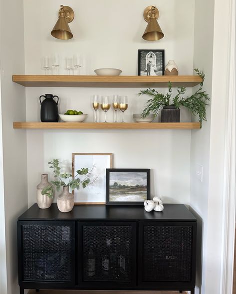 Floating Shelf Bar, Diy Bar Shelf Ideas, Nook Shelves, Diy Bar Shelves, Shelf Decor Floating, Floating Bar Shelves, Bar Shelf Ideas, Decor Floating Shelves, Small Bars For Home