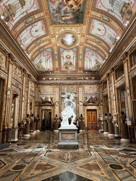 Borghese Gallery, Galleria Borghese, Rome History, Rome Art, Ceiling Painting, Italy Art, Clothing Photography, Art Aesthetic, Room Aesthetic