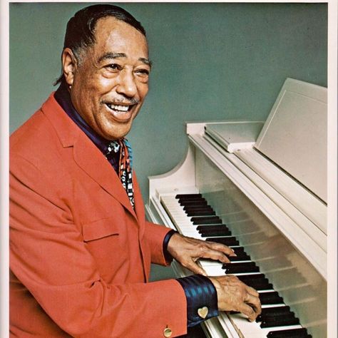 538 Likes, 6 Comments - BlackFactsOnline (@blackfactsonline) on Instagram: “Duke Ellington was an eminent twentieth century African American composer and pianist. He was also…” Tempo Music, Tony Bennett, Jazz Artists, Duke Ellington, Jazz Musicians, Jazz Blues, I Love Music, Digital Music, A Train