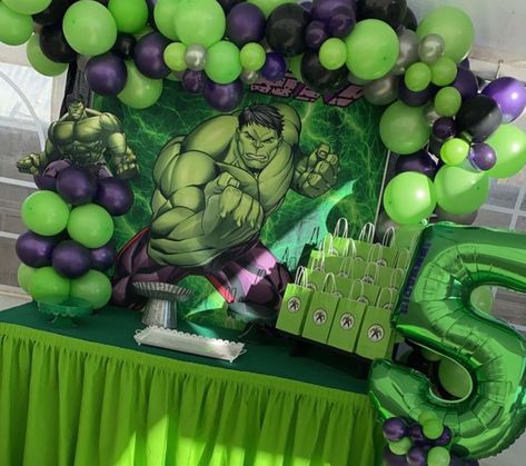 Hulk Birthday Decorations, Hulk 2nd Birthday Party, Hulk Birthday Party Ideas Decoration, Hulk Birthday Theme, Hulk Balloon Ideas, The Hulk Birthday Party Ideas, Hulk First Birthday Party, Spiderman Hulk Birthday Party, Hulk 4th Birthday Party