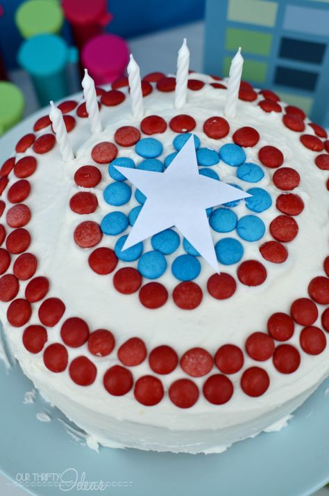 Captain America Bday Cake for Superhero Party!! Homemade Spider Man Cake, Easy Marvel Cake, Easy Superhero Cake, Avengers Themed Cakes, Captain America Birthday Party, Captain America Cake, America Cake, Captain America Birthday, Super Hero Party