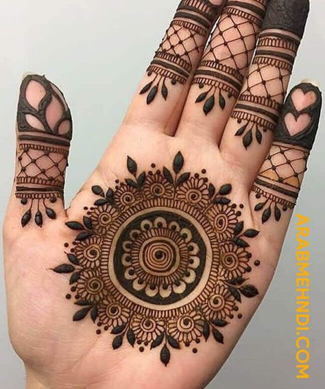 50 Tikki Mehndi Design (Henna Design) - October 2019 Round Mehndi Design, Palm Mehndi Design, Indian Mehndi Designs, Tato Henna, Henna Art Designs, Mehndi Designs For Kids, Modern Mehndi Designs, Mehndi Decor, Mehndi Designs Front Hand