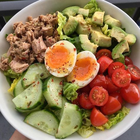 Egg And Cucumber Diet, Tuna Avocado Egg Salad, Eggs And Tuna Recipes, Tuna Salad With Lettuce, Tuna Salad Avocado, Eggs And Tuna, Cucumber Egg Salad, Avocado And Tuna, Tuna Avocado Salad