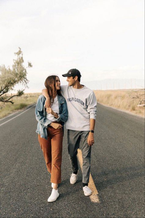 Road Photoshoot, Eaten Alive, Shooting Couple, Cutest Outfits, Great Salt Lake, Friend Poses Photography, Couple Picture Poses, Best Poses For Pictures, Pic Pose