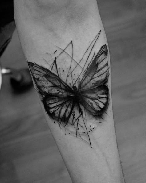 Mens Butterfly Tattoo, Butterfly Tattoo Cover Up, Sketch Style Tattoos, Butterfly Back Tattoo, Butterfly Tattoos For Women, Geniale Tattoos, Tattoos Skull, Butterfly Tattoo Designs, E Tattoo