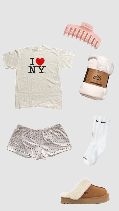 Outfit Layout Ideas, New York Girl, Preppy Aesthetic Outfits, Outfit Layout, Relaxed Outfit, Casual Preppy Outfits, Cute Lazy Day Outfits, Kawaii Fashion Outfits, Lazy Day Outfits