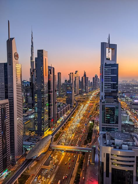 Sheikh Zayed Road | Christian Möller | Flickr Sheikh Zayed Road, Ceiling Design Modern, Sheikh Zayed, Wish I Was There, Horse Farm, Unique Places, Dubai Travel, Download Button, Modern City