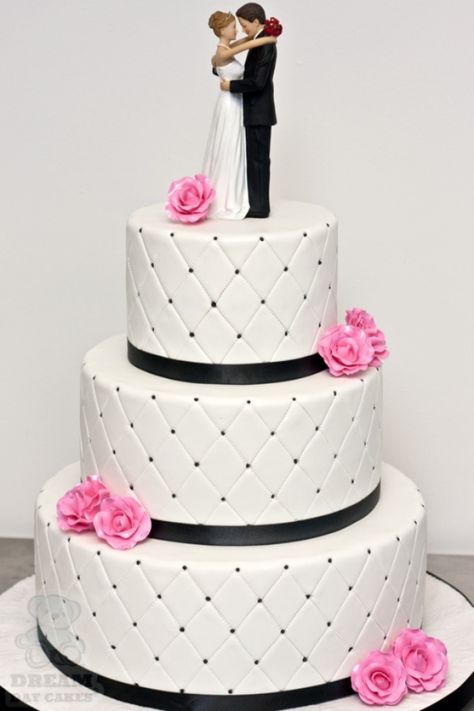 Black And White Wedding Cake, Wedding Cakes Elegant, Hot Pink Weddings, Black Wedding Cakes, Pink Wedding Cake, Amazing Wedding Cakes, White Wedding Cakes, Simple Wedding Cake, Cool Wedding Cakes