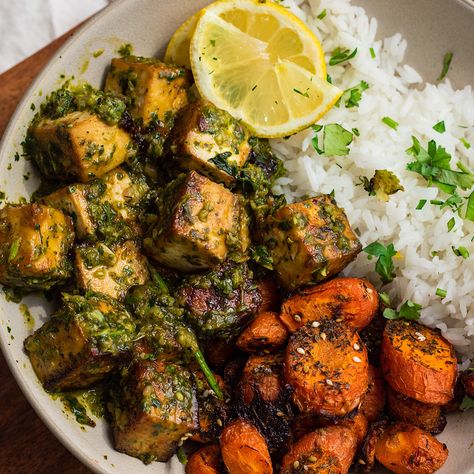 Vegan Chimichurri Tofu Bowl - Avocado Skillet Vegan Chimichurri Dish, Zucchini Tofu Recipes, Vegan South American Recipes, Vegan Tofu Bowl, Vegan Tofu Sandwich, Tofu Chimichurri, Chimichurri Tofu, Tofu Skillet, Chimichurri Bowl