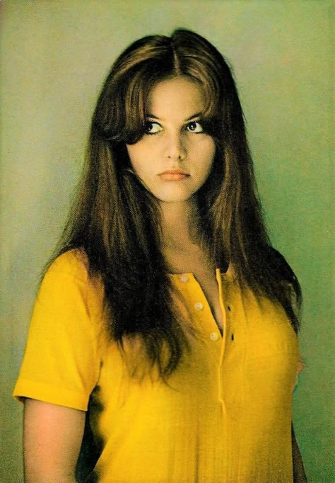 Claudia Cardinale Claudia Cardinale 1960s, Italian Postcard, Bridgette Bardot, Gina Lollobrigida, 얼굴 그리기, Claudia Cardinale, Actrices Hollywood, Sophia Loren, Vintage Hollywood