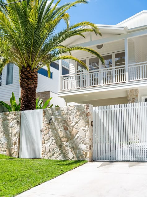 Coolangatta Project - Davey Constructions Coastal Front Fence Ideas, Coastal Weatherboard Exterior, Mid Century Modern Costal, Coastal House Facade, Stack Stone Exterior House, Coastal Alfresco, Modern Coastal Facade, Hamptons Facade Australia, Modern Coastal Exterior