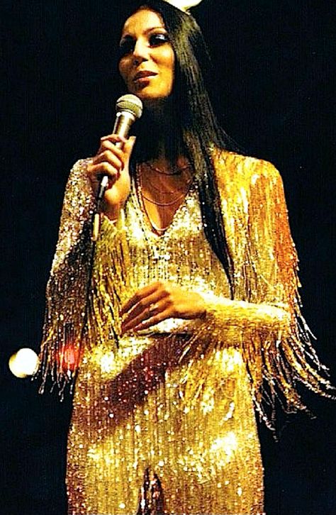 Cher 1973 Las Vegas 70d Disco Fashion, Cher 70s Fashion, Cher Disco, 70s Cher, Cher 70s, Cher Fashion, Cher Costume, Cher Outfits, Disco Diva