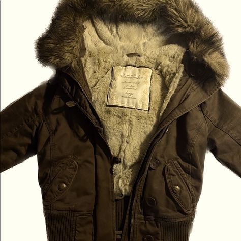 Vintage Abercrombie and Fitch Faux Fur Jacket Abercrombie And Fitch 2000s, Jackets With Fur, 2000s Jacket, Vintage Abercrombie And Fitch, Vintage Abercrombie, Jacket With Fur, Fur Jackets, Fur Hoodie, Autumn Fits