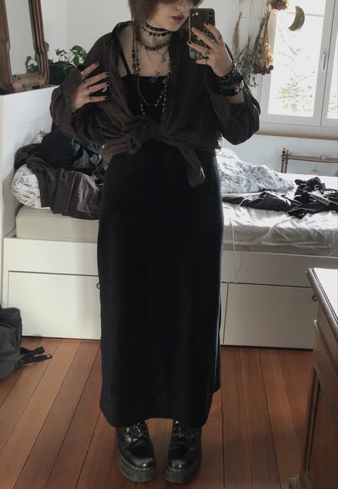 Cocktail Dress Alternative, Loose Goth Outfit, Maxi Skirt Whimsigoth, All Black Witchy Outfit, Maxi Dress Mid Size, Goth Mid Size, Woodland Goth Aesthetic Outfits, Goth Maxi Dress Outfit, Goth Maxi Dress