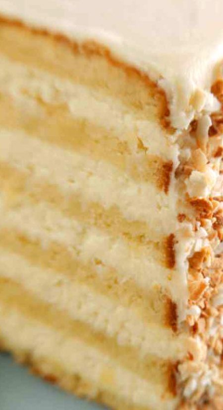 Ultimate Coconut Cake ~ This delicious, multi-layered coconut cake is courtesy of Robert Carter from the Peninsula Grill, in Charleston, South Carolina. A Slice Of Cake, Coconut Cake Recipe, Slice Of Cake, Vegetarian Cake, Cake Fillings, A Piece Of Cake, Piece Of Cake, Coconut Cake, Cake Frosting