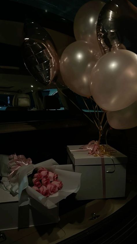 Surprise Car Decorations, Surprise Birthday Aesthetic, Men Birthday Aesthetic, Birthday Gifts Aesthetic Pictures, Birthday Surprise Aesthetic, Car Birthday Surprise, Car Gift Aesthetic, Bday Surprise Ideas, Car Surprise Ideas