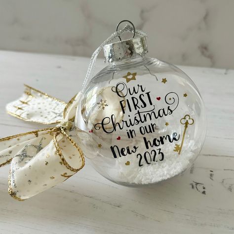 Clear Baubles Ideas, Christmas Craft Fair, Home 2023, Faux Snow, Our First Christmas, Our New Home, Cricut Craft Room, Christmas Bauble, Christmas Decoration Items