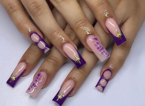 Purple Blooming Gel Nails, Purple And Gold Acrylic Nails, Purple Freestyle Nails, Purple Fall Nail Designs, Purple Gel Nails Ideas, Gold And Purple Nails, Purple Y2k Nails, Purple Nail Inspiration, Purple Nail Set