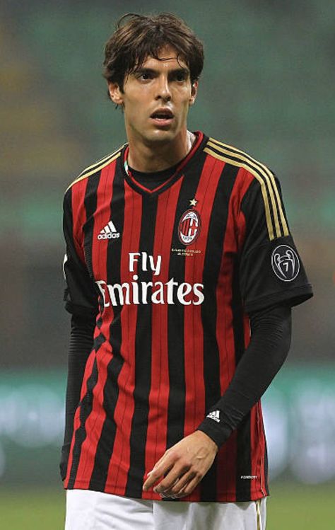 Brazilian Soccer Players, Brazil Wallpaper, Ricardo Kaka, Milan Wallpaper, Brazil Football Team, Milan Football, Football Images, Football Is Life, Sports Aesthetic