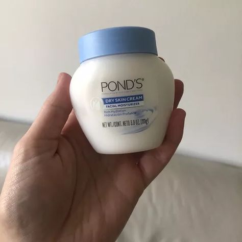 Reviewed: Pond's Dry Skin Cream Keeps Daily Hydration Simple Ponds Cream Skincare, Ponds Face Cream, Ponds Cream, Ponds Skin Care, Dry Skin Cream, Ponds Cold Cream, Small Pimples, Facial For Dry Skin, Air Dry Cream