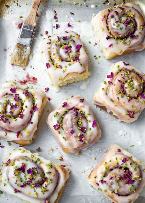 Edd Kimber's Raspberry and Rose Cheesecake Buns • The Home Page Witchy Baked Goods, Rose Baking Recipes, Floral Baked Goods, Rose Dessert Recipes, Pretty Dessert Recipes, Dessert Buns, Cheesecake Buns, Rose Desserts, Rose Cheesecake