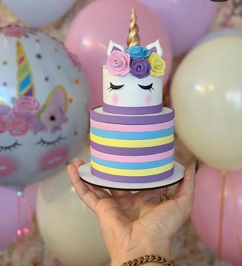 Pastel Mini, Cake Structure, Mini Torte, Mini Tortillas, Tall Cakes, Happy Birthday Posters, Mini Cakes Birthday, Cake Decorating Videos, Cake Decorating Designs