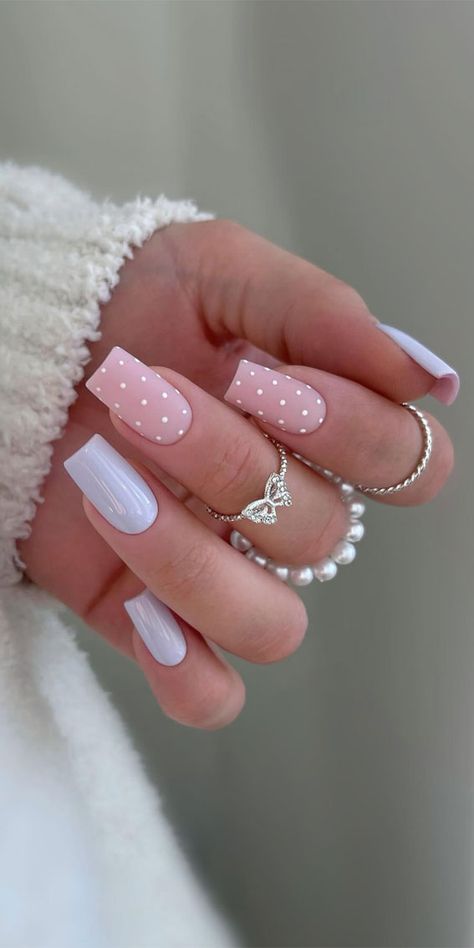 Pastel Short Nails Designs, White Nails With Pink And Blue Designs, Pastel Colours Nails, Acrylic Nails Colour Ideas, Pink And Blue Pastel Nails, Nail Blue Pastel, Baby Pink Nails With Design Art Ideas, Manicure Gel Ideas, White Blue Nails Design