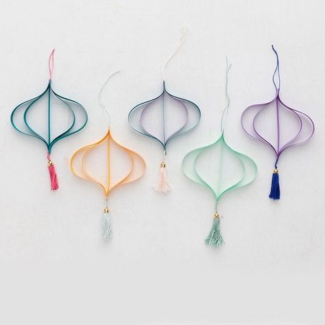 Ramadan Decorations Diy Easy, Ramadan Decorations Diy, Raya Decoration, Diy Eid Decorations, Paper Ornaments Diy, Eid Activities, Decoraciones Ramadan, Eid Decorations, Eid Decor