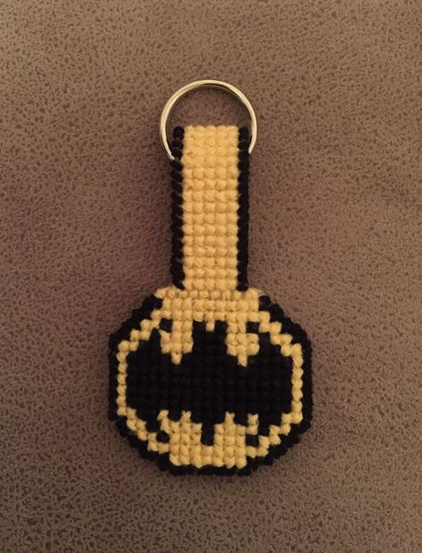 Batman keyring Batman Crochet Keychain, Crochet Batman Keychain, Batman Keychain, Bead Buddies, Crochet Batman, Batman Diy, Cross Stitch Fruit, Handmade Gifts Diy, Plastic Canvas Tissue Boxes