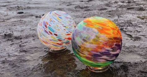 Lincoln City To Drop 100 New Colorful Glass Floats To Celebrate 2024 Glass Floats Decor Display, Glass Fishing Floats Decor, Lincoln City Oregon Beach Glass Floats, Blown Glass Balls Display, Japanese Glass Fishing Floats Mobile, Lincoln City Oregon, Glass Floats, Best Spa, Finders Keepers