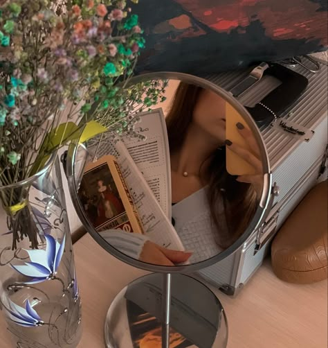 Mirror, Books