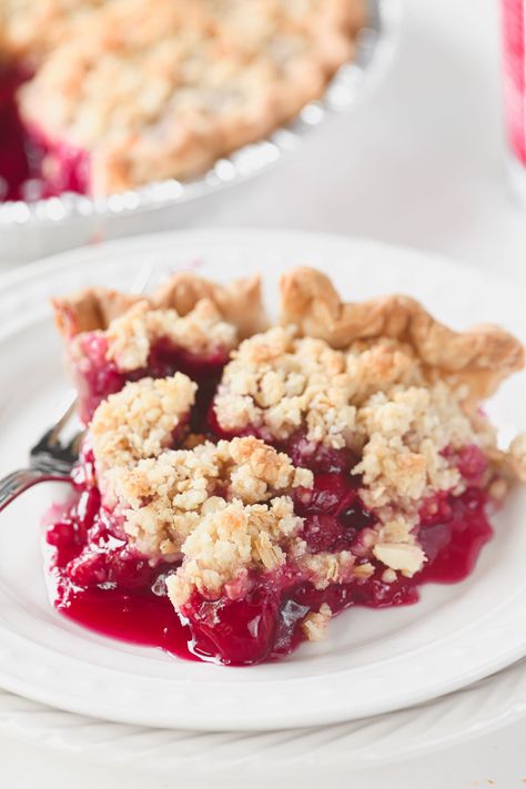 Raspberry Crumble Pie, Cherry Crumble Pie, Cherry Pie Crumble, Pie Crumble Topping, Best Ever Apple Pie, Cherry Crumb Pie, Homemade Cherry Pies, Cherry Crumble, Raspberry Crumble