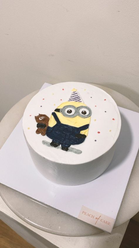 Birthday Cake Minion, Cake Minion, Minions Cake, Minion Birthday Cake, Minions Bob, Korean Cake, Minion Cake, Minion Birthday, Gift Diy