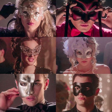 Gossip Girl on Instagram: “Halloween is approaching! What are you going to be?🎃 • #gossipgirl #blakelively #blairwaldorf #pennbadgley #edwestwick #chuckbass…” Masquarede Ball Aesthetic, Clothe Board, Masquerade Party Outfit Dresses, Masquerade Ball Ideas, Masked Ball Outfit, 1920s Masquerade, Masquerade Ball Aesthetic, Masquerade Party Themes, Masquerade Party Outfit