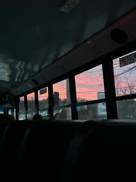 sunrise bus ride sunset sun set rise sunlight pretty sky skies beautiful angels heaven bus school buses Morning Bus Ride Aesthetic, School Bus Ride Aesthetic, Bus Ride Aesthetic, School Bus Aesthetic, Romanizing School, Cozy September, Rapper Pictures, School Bus Pictures, 80s Photography