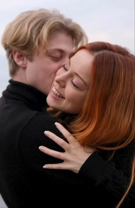 Blonde Couple, Maxon Schreave, Clary And Jace, Ginger Girls, Girls With Red Hair, Blonde Boys, Blonde Guys, Redhead Girl, Couple Aesthetic