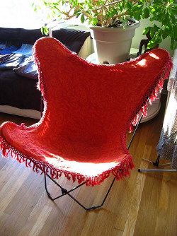 Butterfly Chair - Red Chair Cover Diy, Chair Cover Pattern, Butterfly Chair Cover, Queen Butterfly, Butterfly Chairs, Butterfly Exhibit, Small Butterflies, Butterfly Photography, Patterned Chair