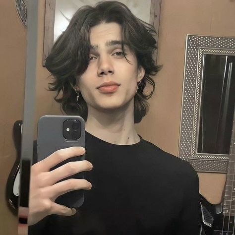 Short Hair Guys Aesthetic, Guys Straight Hairstyles, Hairstyles For Guys With Long Hair, Guy With Long Hair Aesthetic, Black Haired Boy Aesthetic, Messy Black Hair Guy, Long Messy Hair Men, Black Hair Guys, Men With Long Black Hair