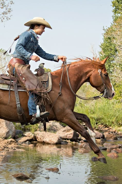 “Always be a first-rate version of yourself, instead of a second-rate version of somebody else.” – Judy Garland #WesternWednesday 📷: Terri Cage Photography #westernlifetoday #westernlife #cowgirllife #cowgirl #cowgirlsandhorses #horses #ranchlife #ranching Western And English Riding, Cowgirls On Horses, Western Horse Photography, Cowgirl With Horse, People Riding Horses, Yellowstone Aesthetic, Cowgirl On Horse, Woman On Horse, Cowgirl Riding Horse