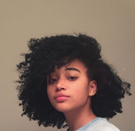 Lola Chuil, Amandla Stenberg, Pelo Afro, Flat Twist, Hair Journey, Curly Girl, Natural Hair Color, Afro Hairstyles, Natural Curls