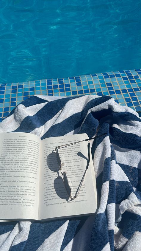 Reading by the pool Reading By The Pool, Summer Instagram Pictures, Cute Products, Summer Pool, Summer Instagram, So Thankful, Pool Days, Summer Bucket, Summer Feeling