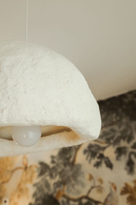 Find out how I DIY'd this viral organic modern, wabi sabi, stone-like pendant light that left me genuinely questioning how it could be so expensive!!! Wabi Sabi Diy, Wabi Sabi Lighting, Diy Pendant Lamp, Modern Wabi Sabi, The Sorry Girls, Diy Pendant Light, Diy Plaster, Diy Lamp, Holiday Home Decor