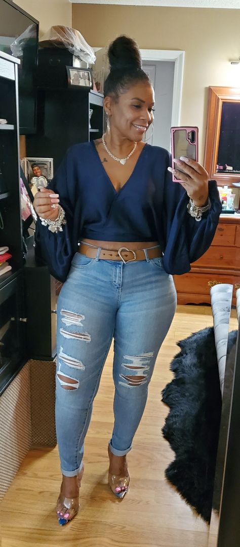 Plus Size Friday Night Outfit, Friday Spring Outfit, Blue Shirt White Pants Outfit Woman, Awards Banquet Outfit, Grown Woman Outfits Summer, Jeans Photoshoot Ideas, Denim Outfit Ideas, Boujee Outfits, Classy Casual Outfits