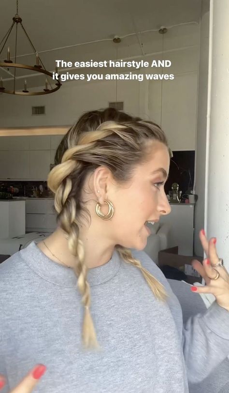 Instagram tutorial on how to twist your hair Easy Twist Hairstyles, Learn Hairstyles, French Braid Waves, Twist Braid Tutorial, French Twist Braids, French Twist Tutorial, Braided Waves, Braids Easy, Easy Girl